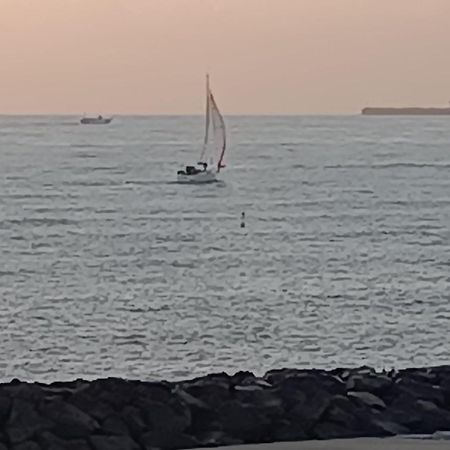 Armareaoverseassuites 1 Fiumicino Esterno foto